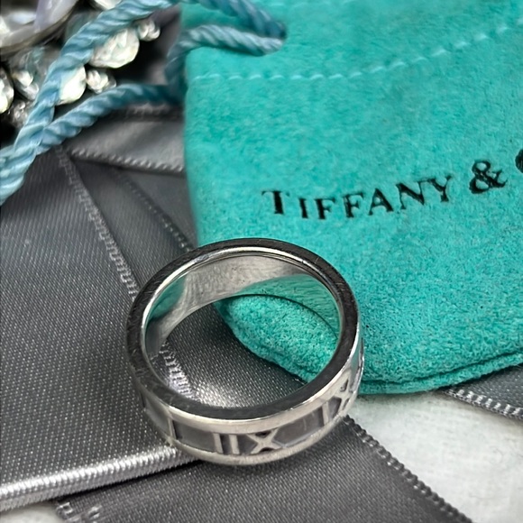 TIFFANY & CO. Atlas 1995 Roman Number  Sterling Silver 925 Ring  sz:5.5 - Picture 7 of 13